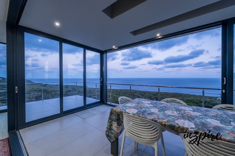 4 Bedroom Property for Sale in Village On Sea Western Cape